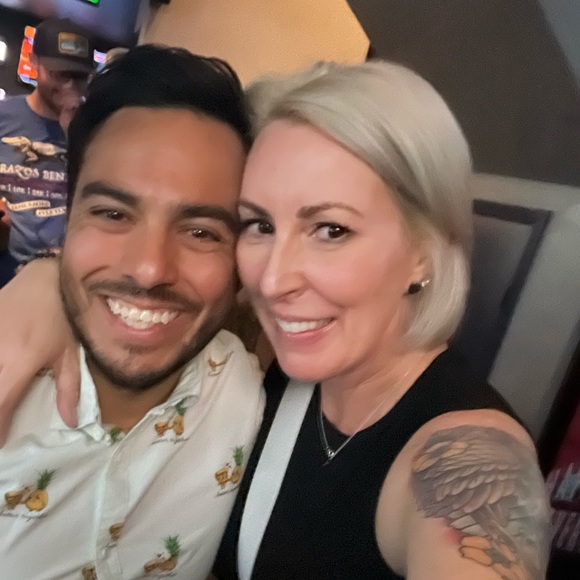 Meet your Posher, Laura - Picture 3 of 8